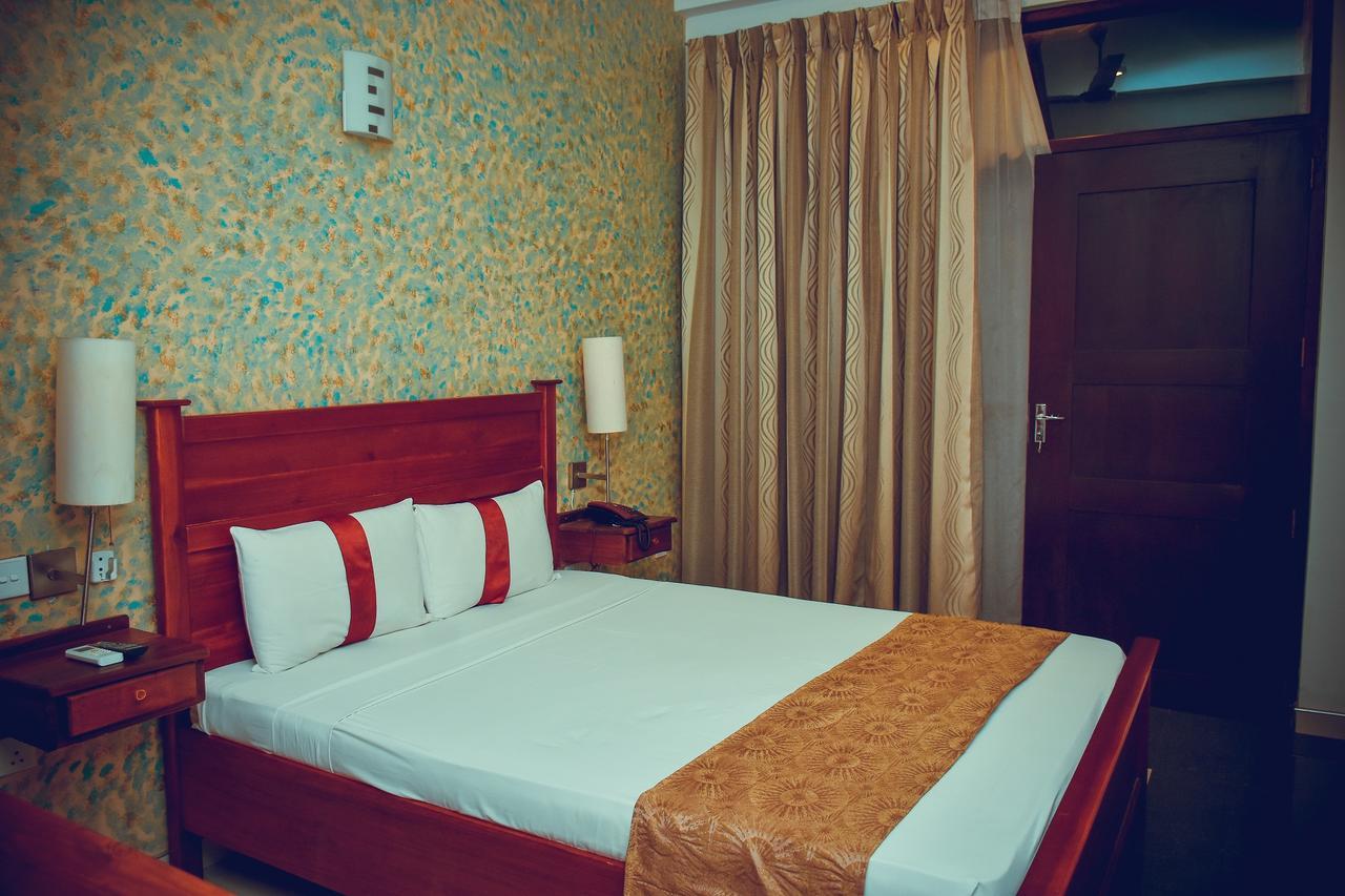 Zendara Hotel Negombo Exterior photo