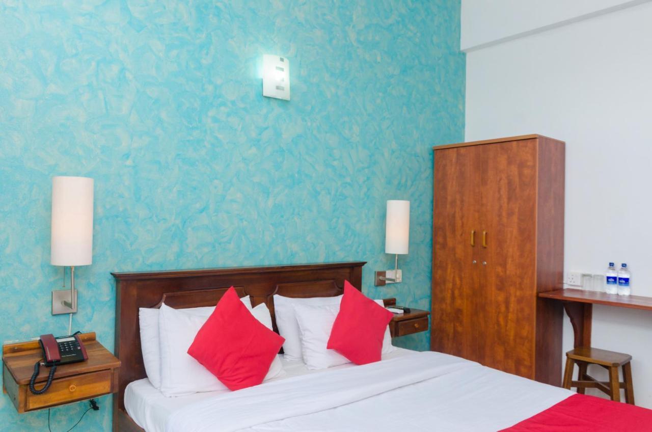 Zendara Hotel Negombo Exterior photo